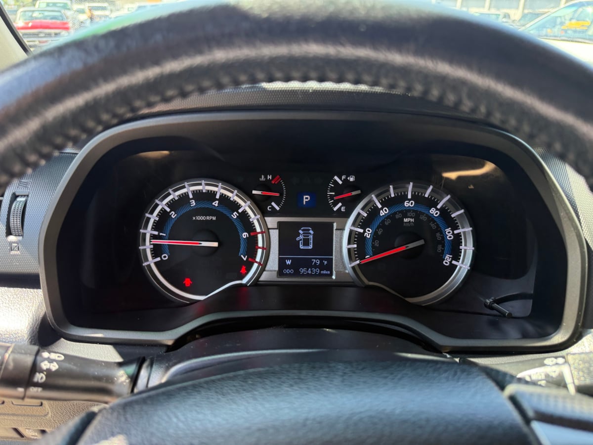 2019 Toyota 4Runner SR5 Premium photo 24