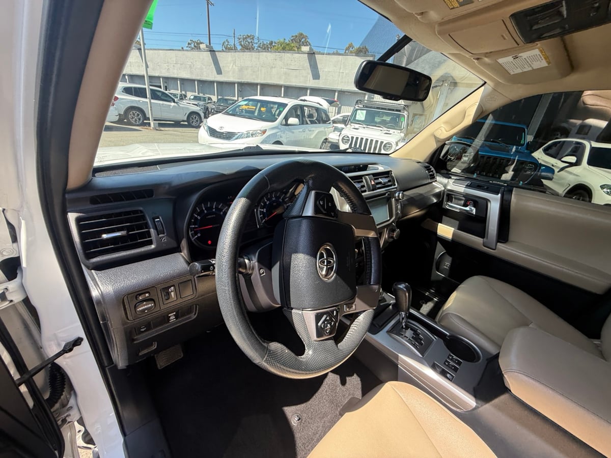 2019 Toyota 4Runner SR5 Premium photo 11