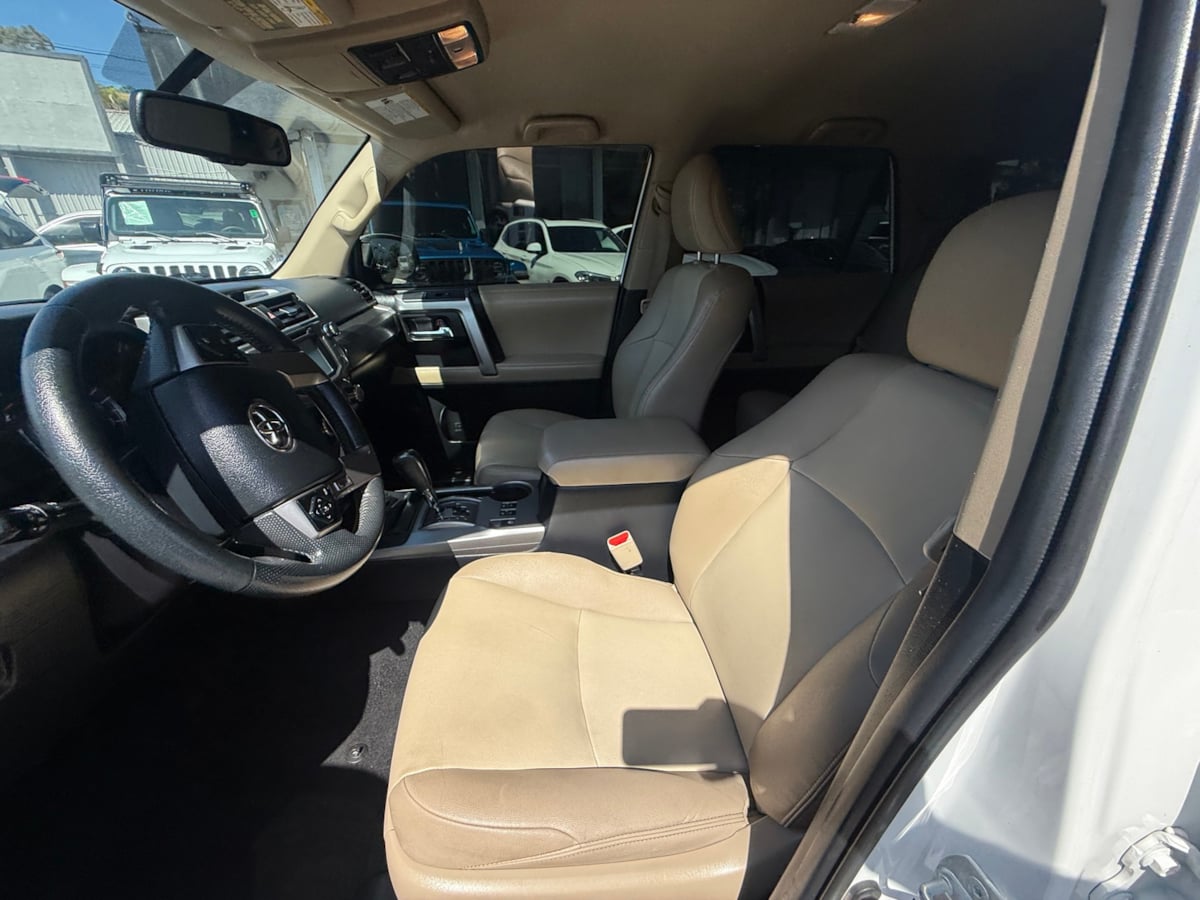 2019 Toyota 4Runner SR5 Premium photo 12