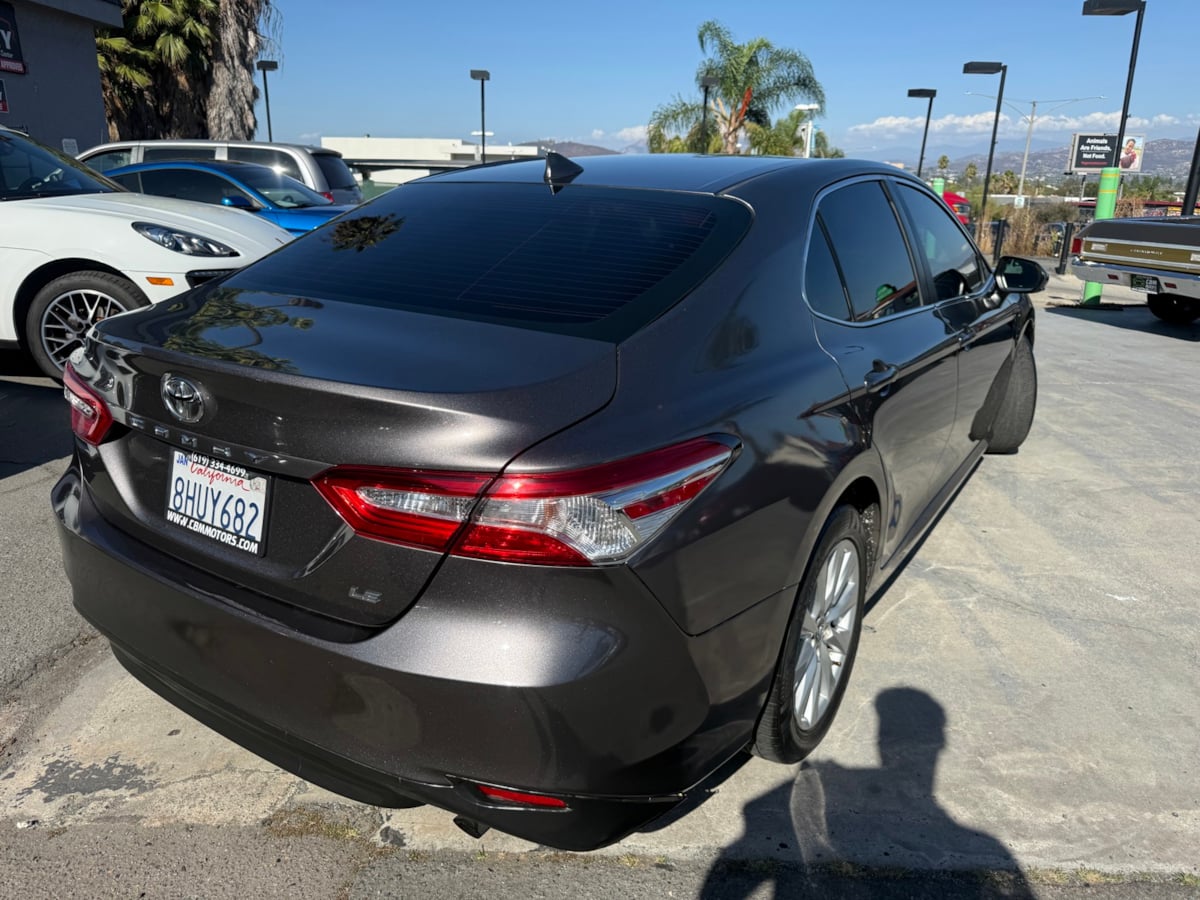2019 Toyota Camry LE photo 7