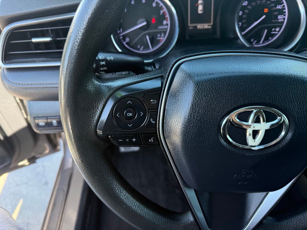 2019 Toyota Camry LE photo 21