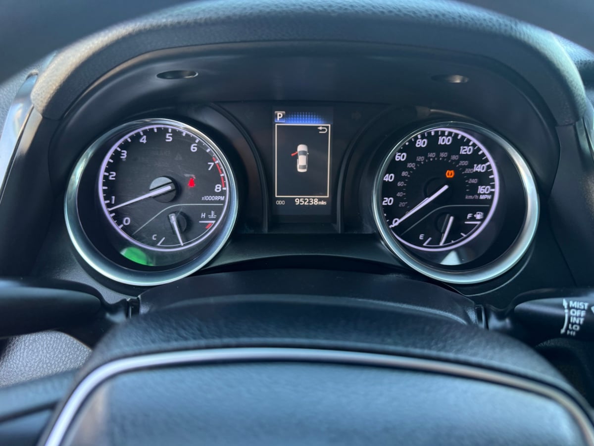 2019 Toyota Camry LE photo 23