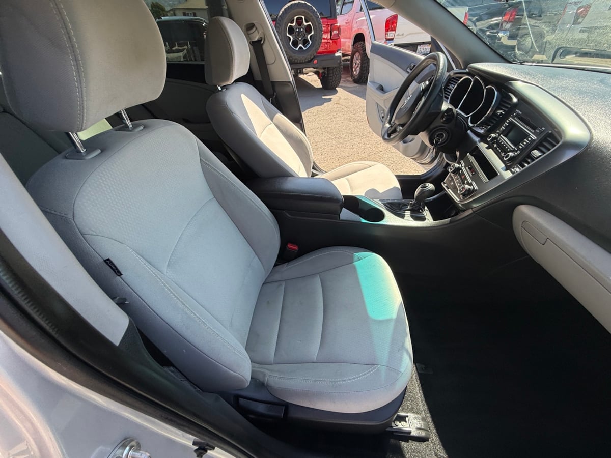 2013 Kia Optima LX photo 14