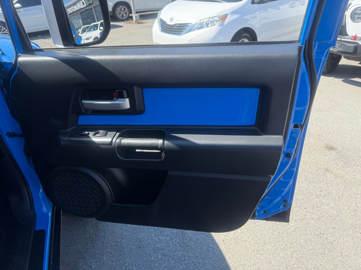 2007 Toyota FJ Cruiser Base photo 15