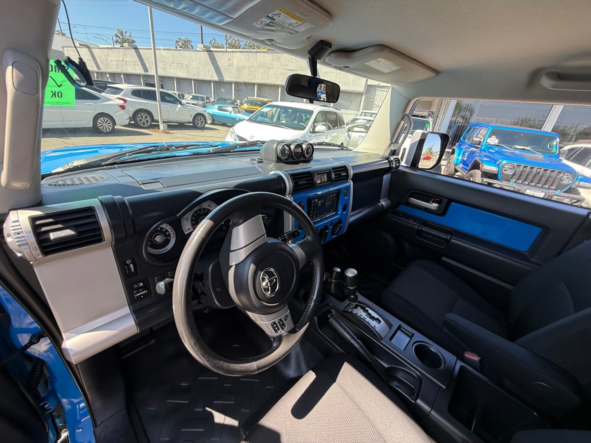 2007 Toyota FJ Cruiser Base photo 12