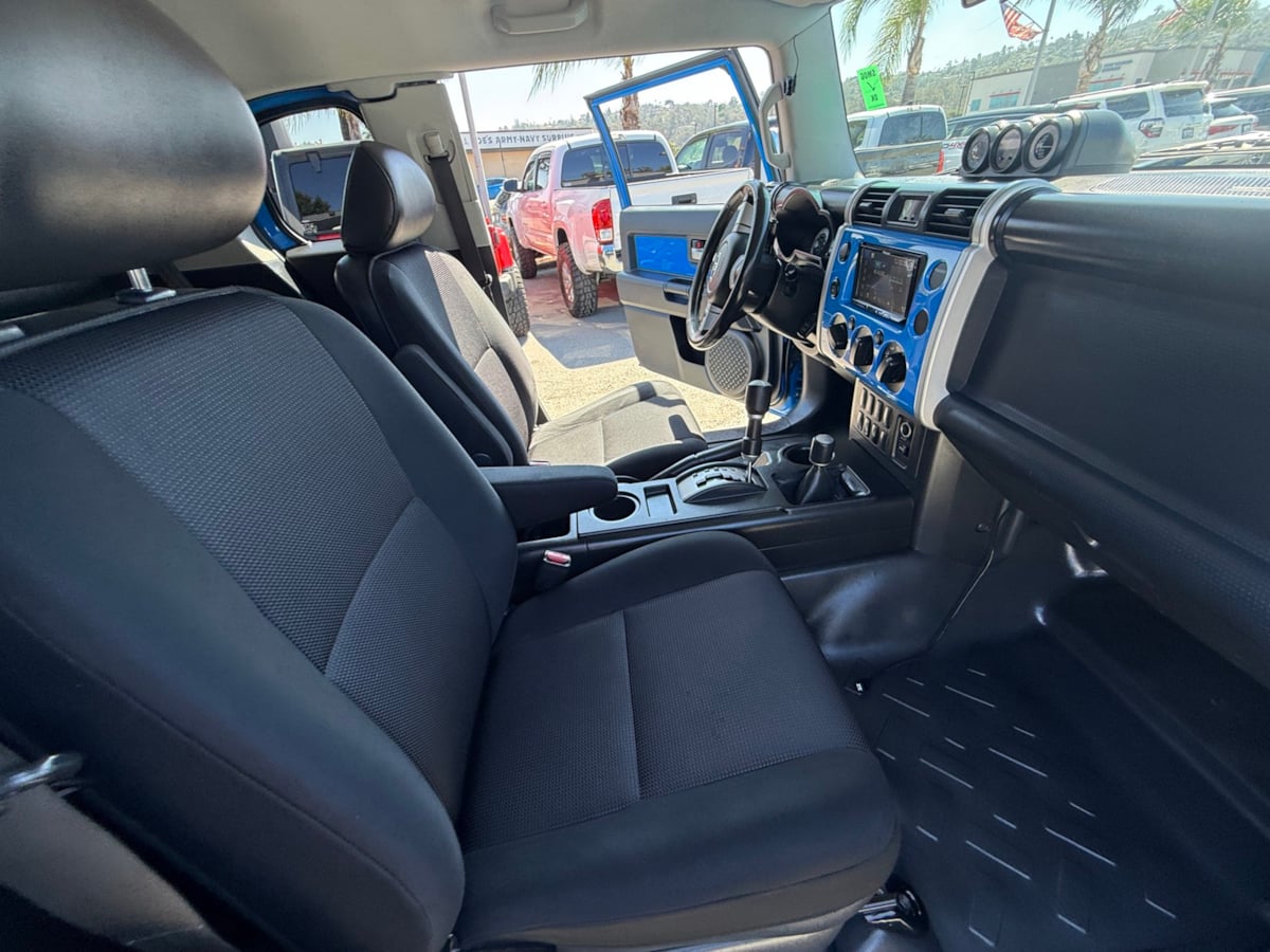 2007 Toyota FJ Cruiser Base photo 17