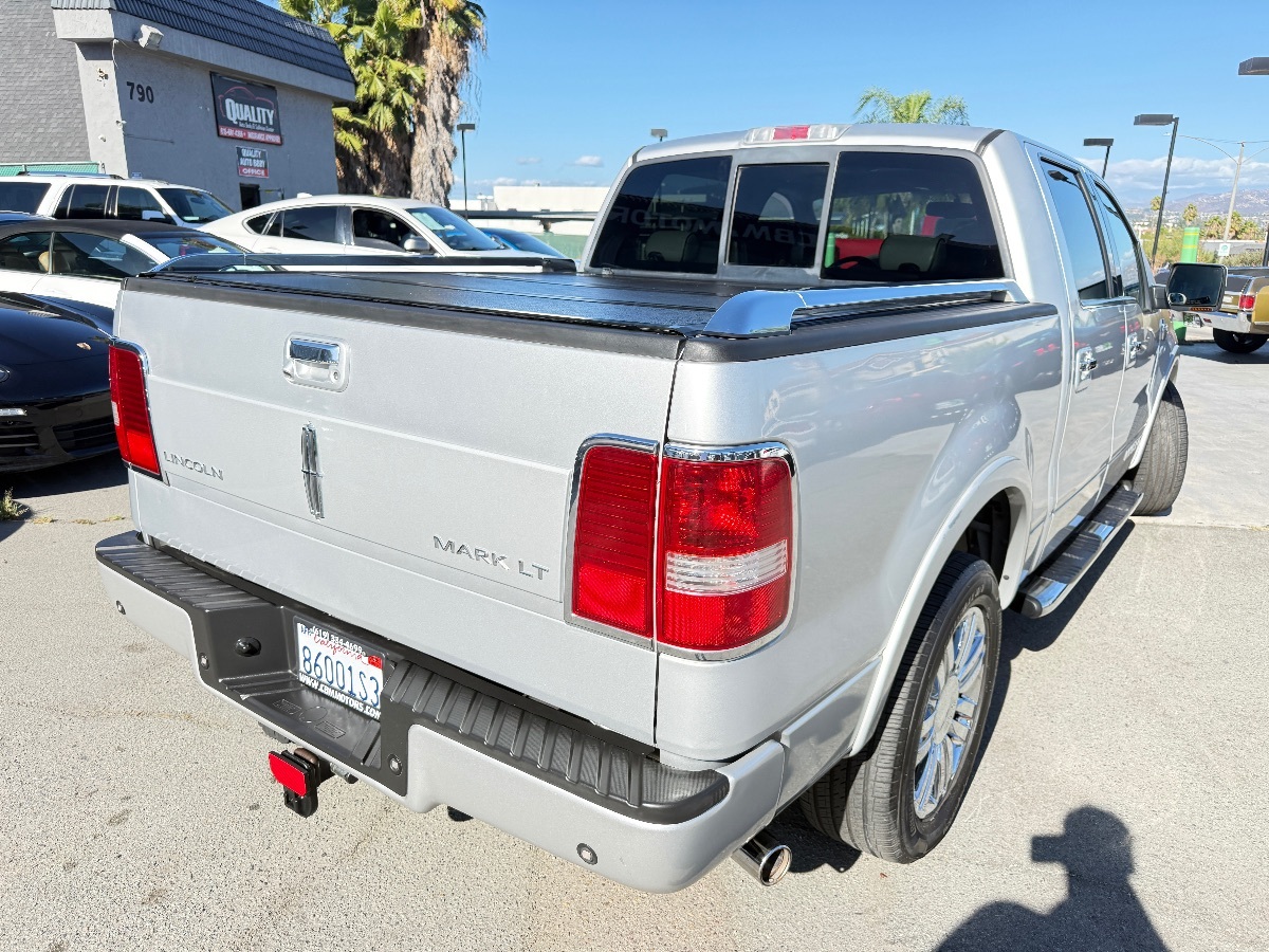 2008 Lincoln Mark LT photo 8