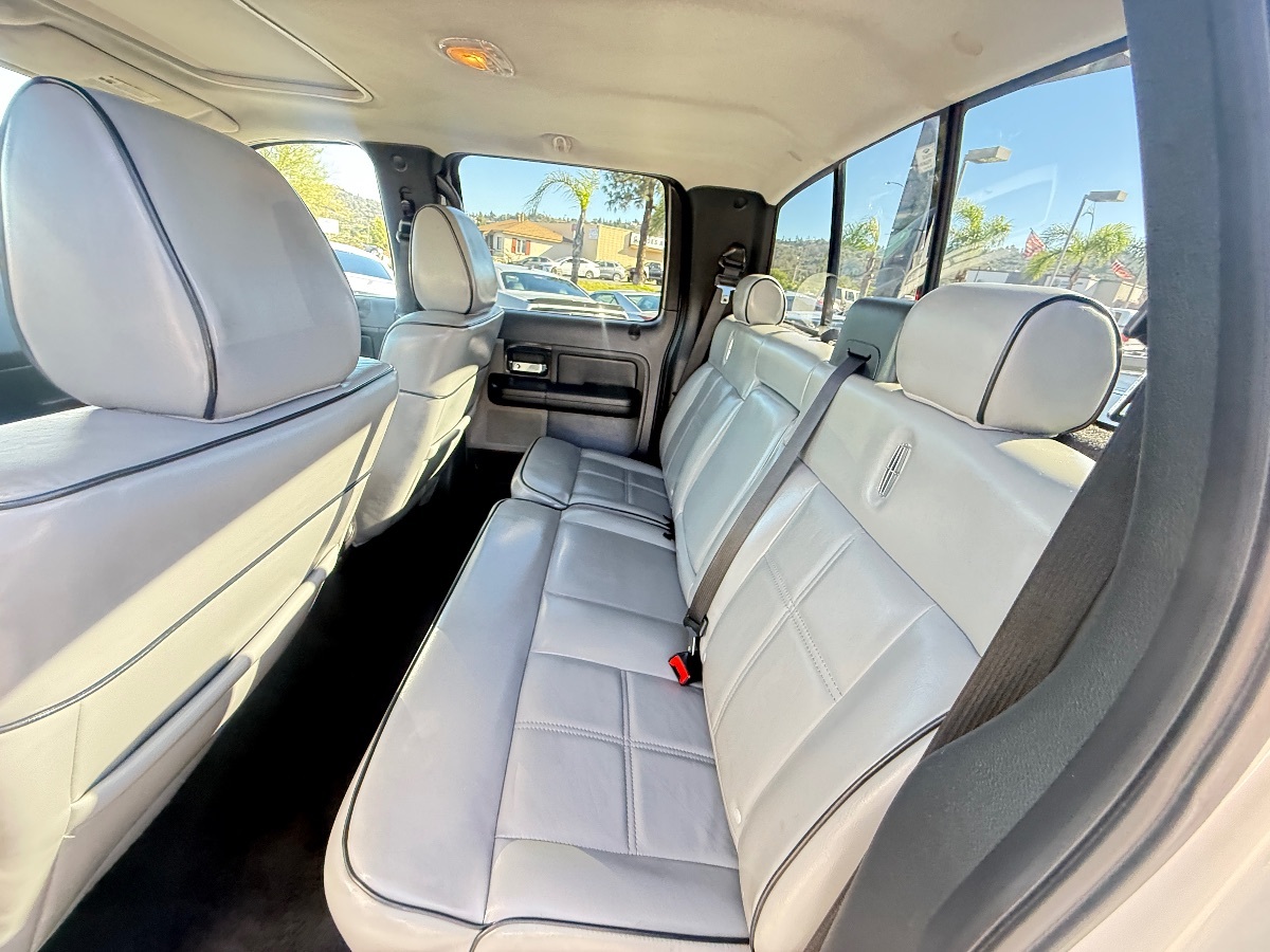 2008 Lincoln Mark LT photo 14