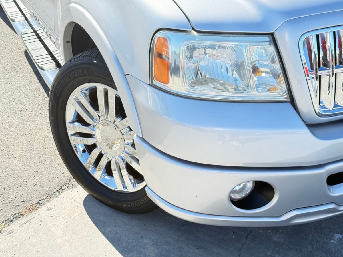 2008 Lincoln Mark LT Base - Photo 3