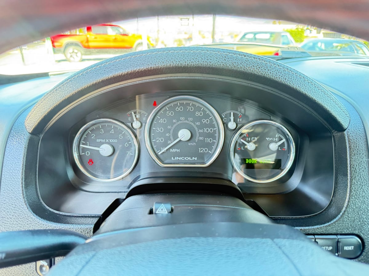 2008 Lincoln Mark LT Base - Photo 20