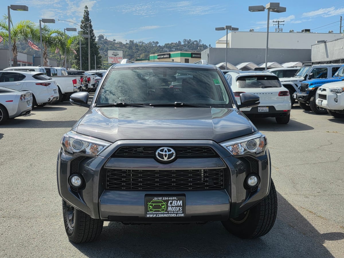 2018 Toyota 4Runner SR5 Premium photo 2