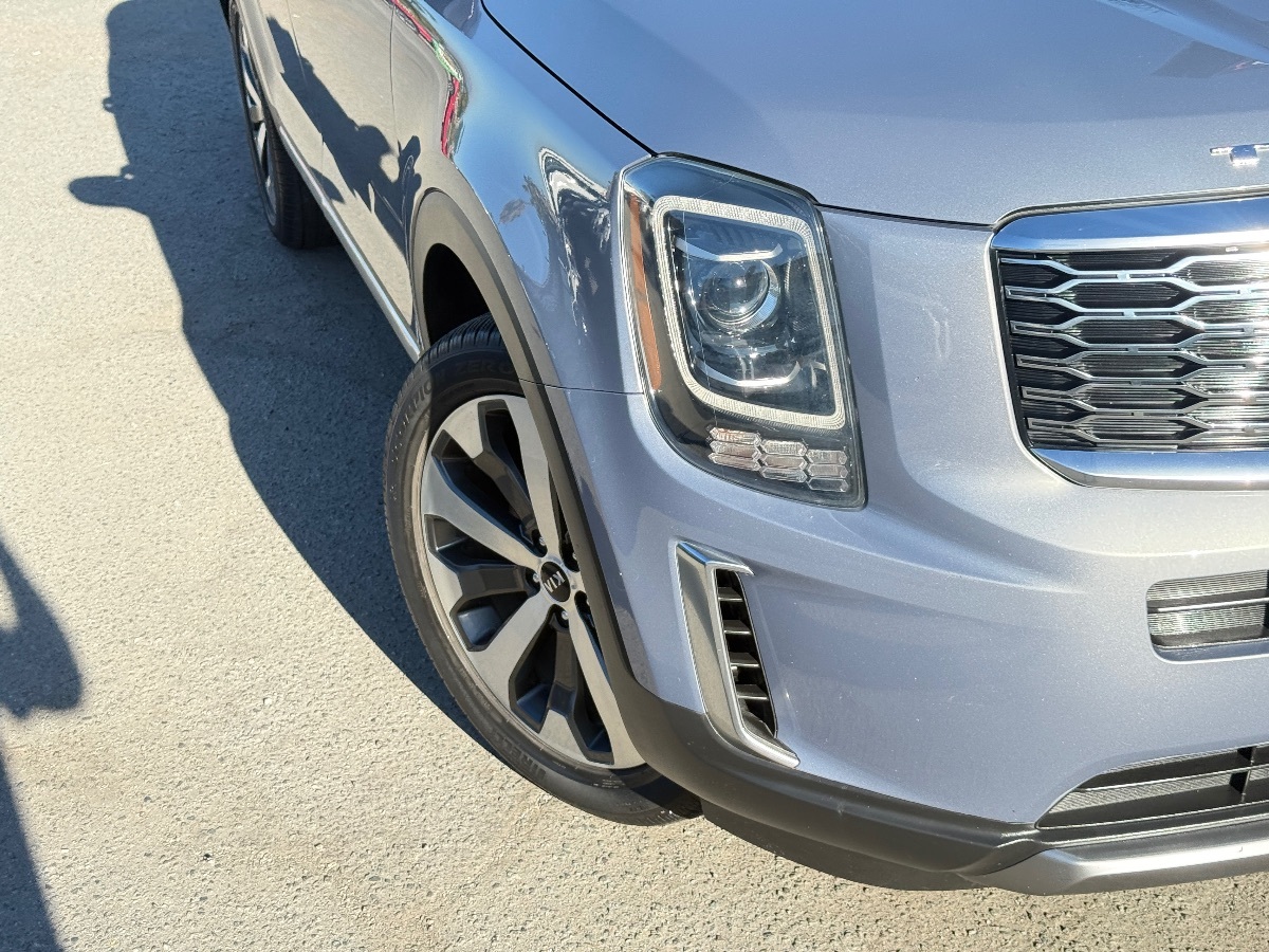 2021 Kia Telluride S photo 2