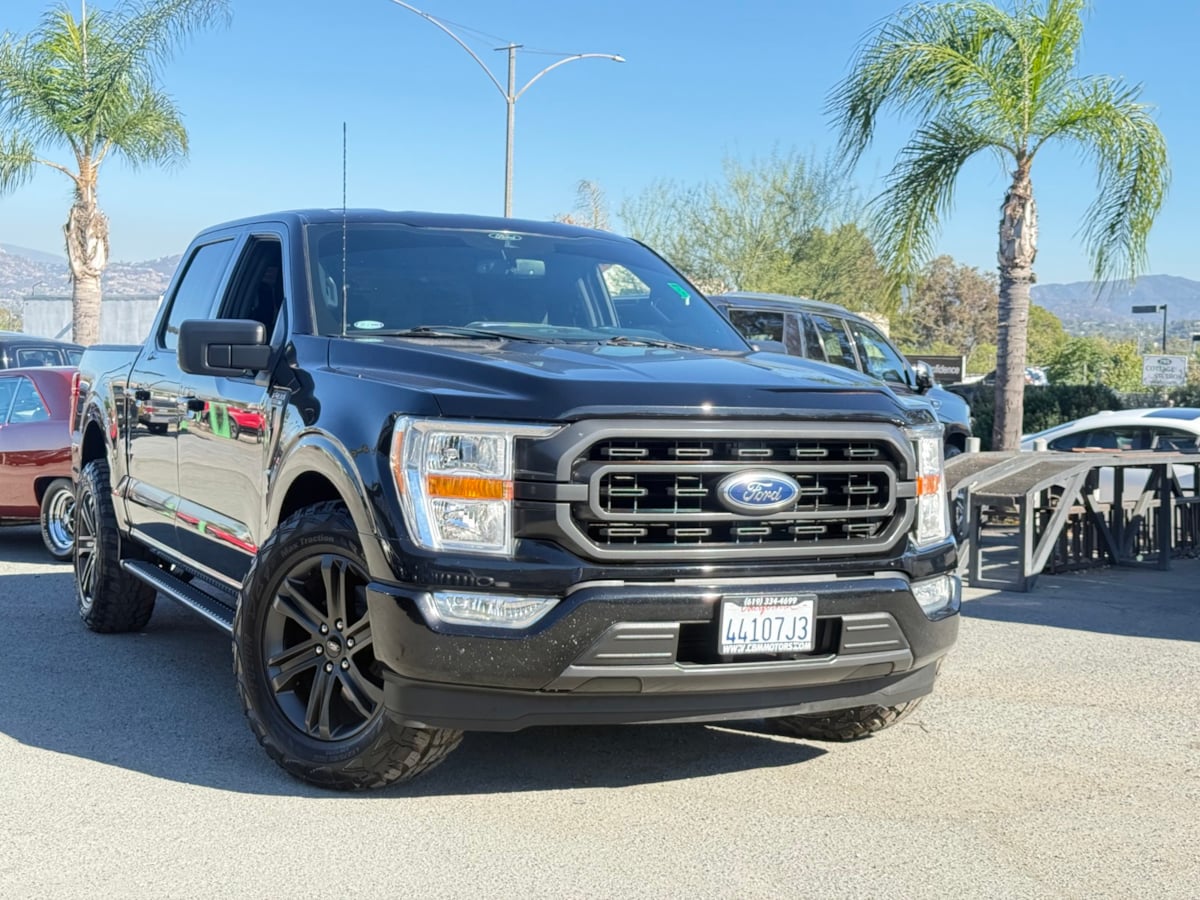 2021 Ford F-150 XLT - Photo 2