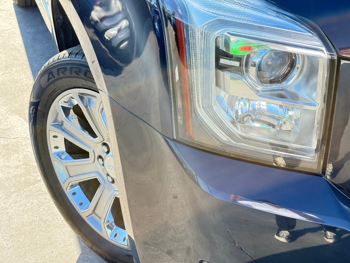 2018 Gmc Yukon Denali Ultimate photo 2