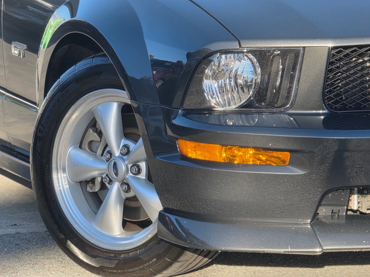 2008 Ford Mustang GT Premium photo 2