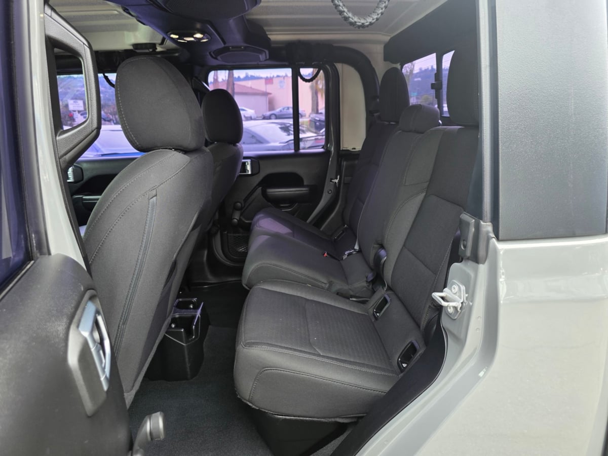 2022 Jeep Gladiator Sport - Photo 24