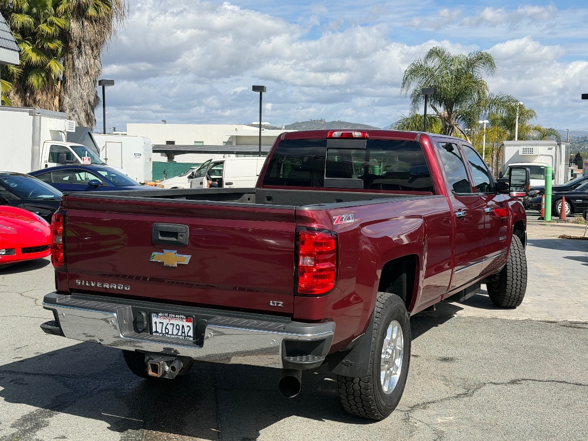 2015 Chevrolet Silverado 3500HD LTZ - Photo 9