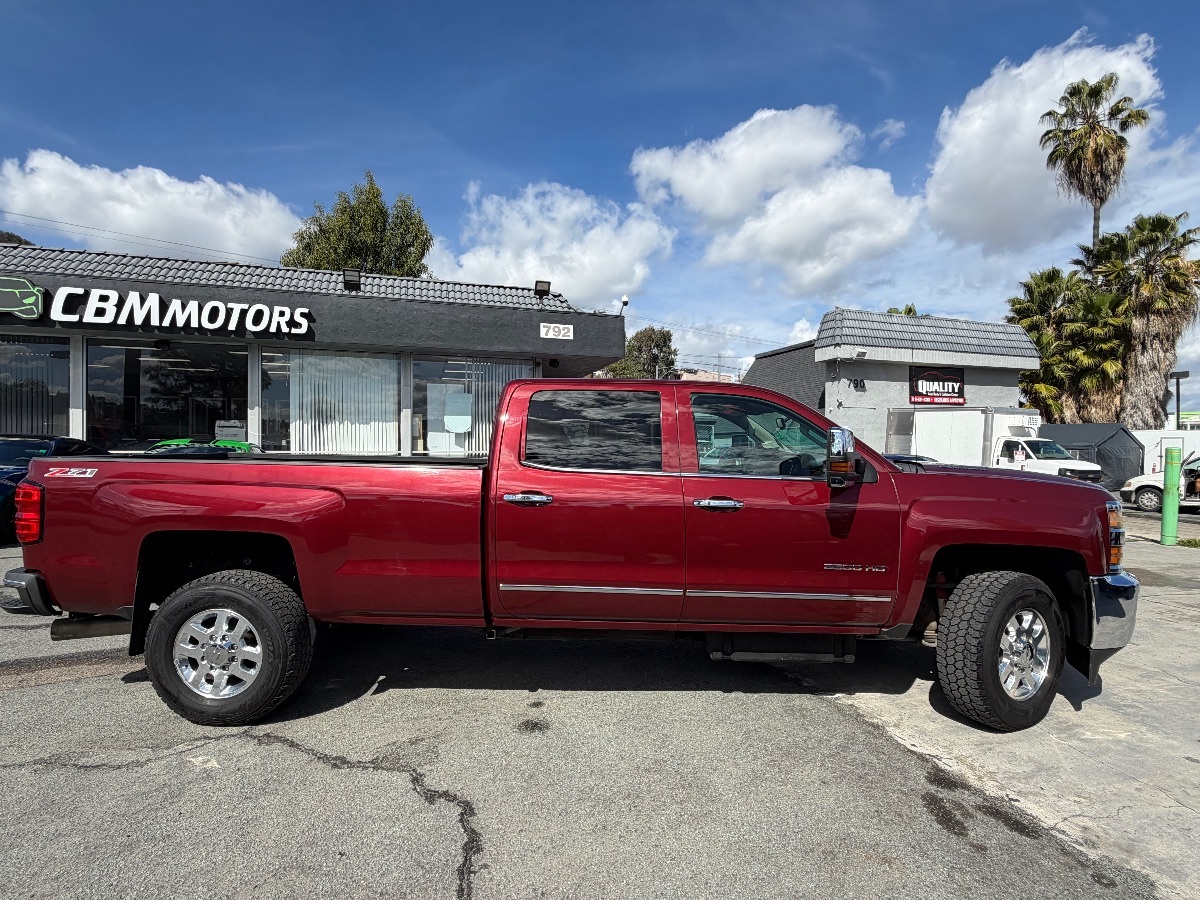 2015 Chevrolet Silverado 3500HD LTZ - Photo 10