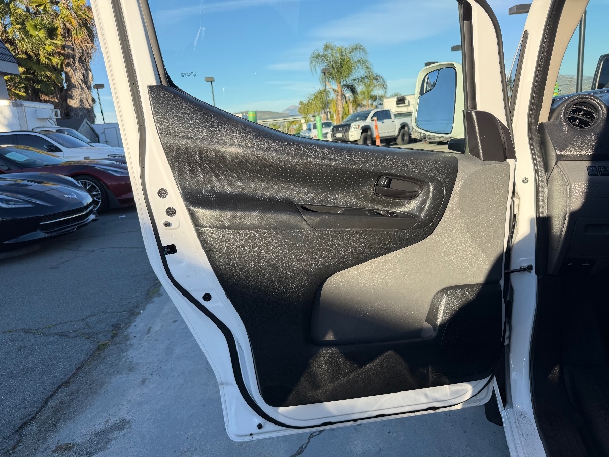 2021 Nissan NV200 SV - Photo 11