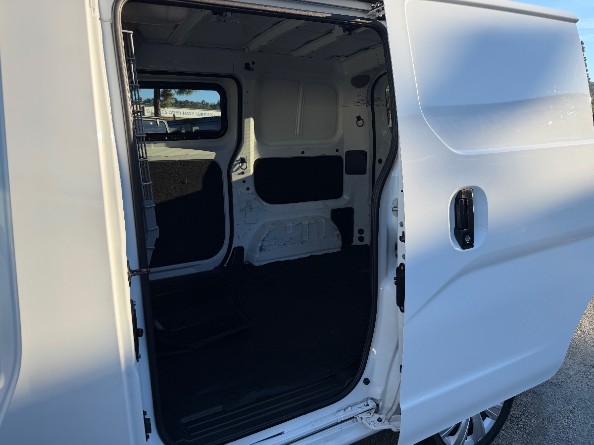 2021 Nissan NV200 SV - Photo 21