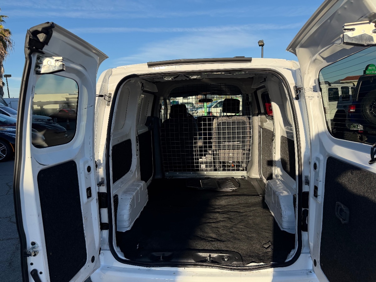 2021 Nissan NV200 SV - Photo 23