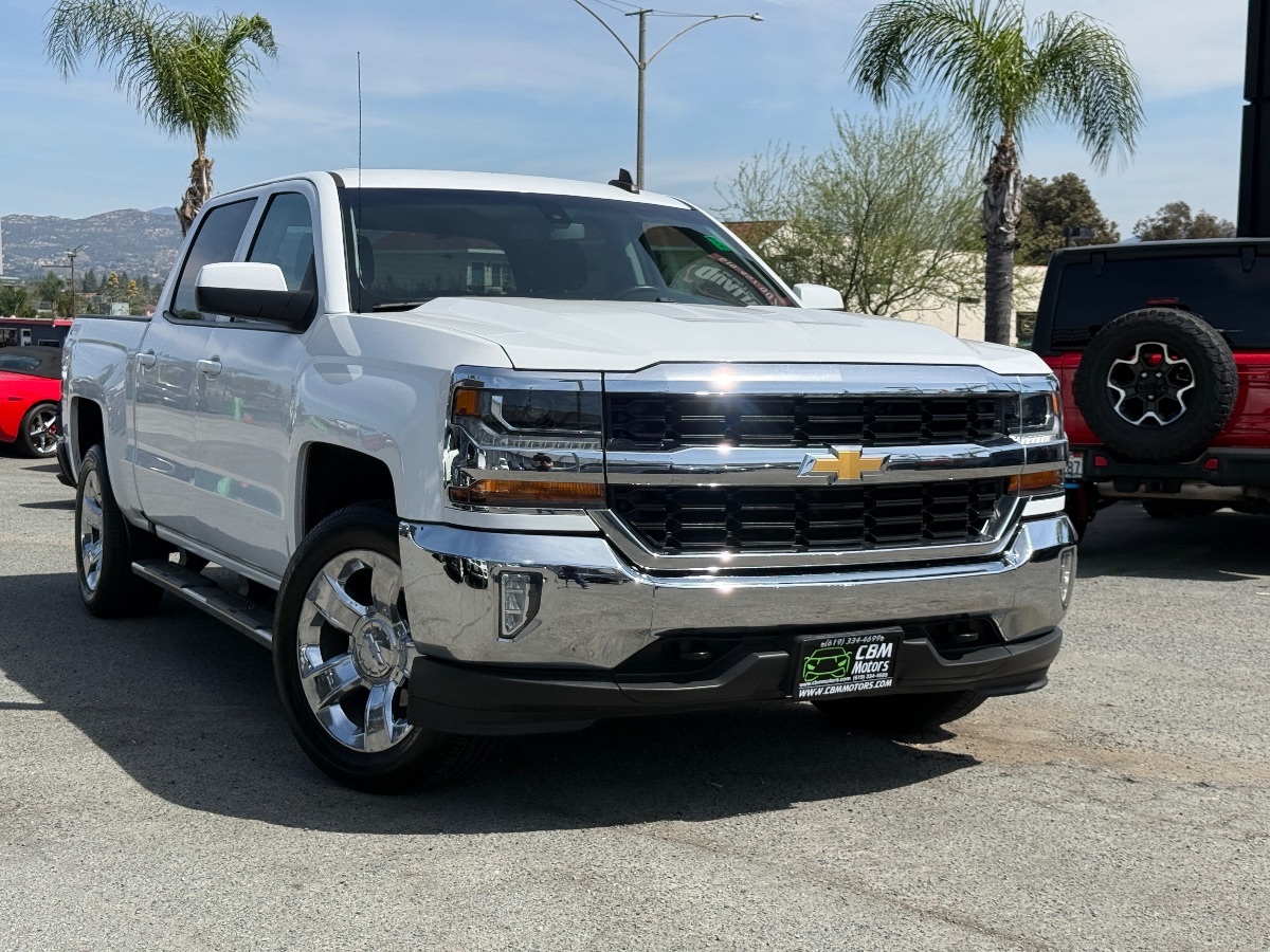 2018 Chevrolet Silverado 1500 LT - Photo 2