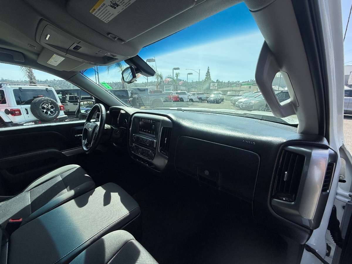 2018 Chevrolet Silverado 1500 LT - Photo 19