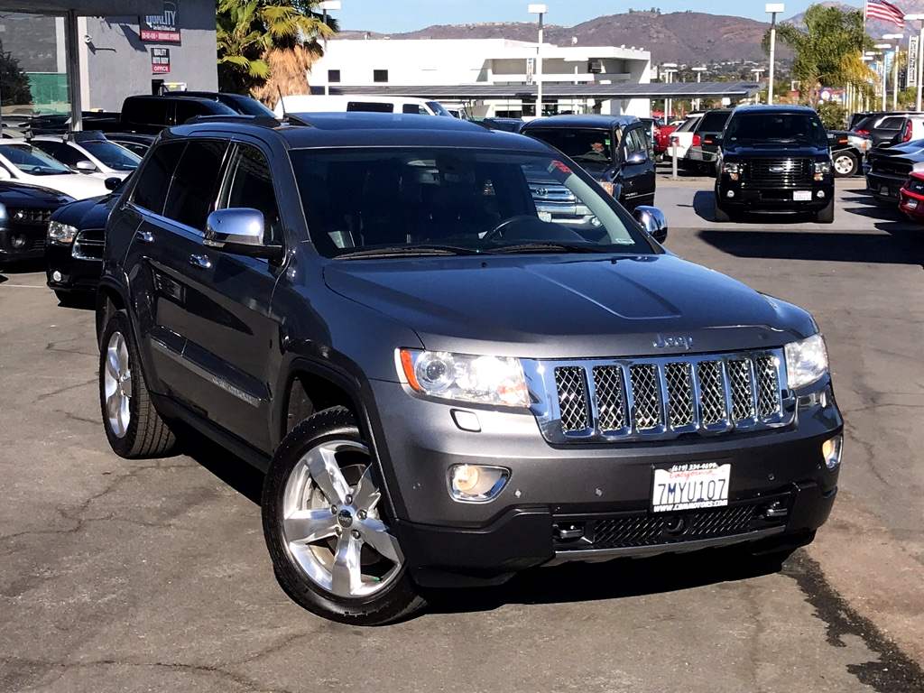 2013 Jeep Grand Cherokee Overland Summit 5.7L 4WD W/ PAN MOONROOF/ NAV