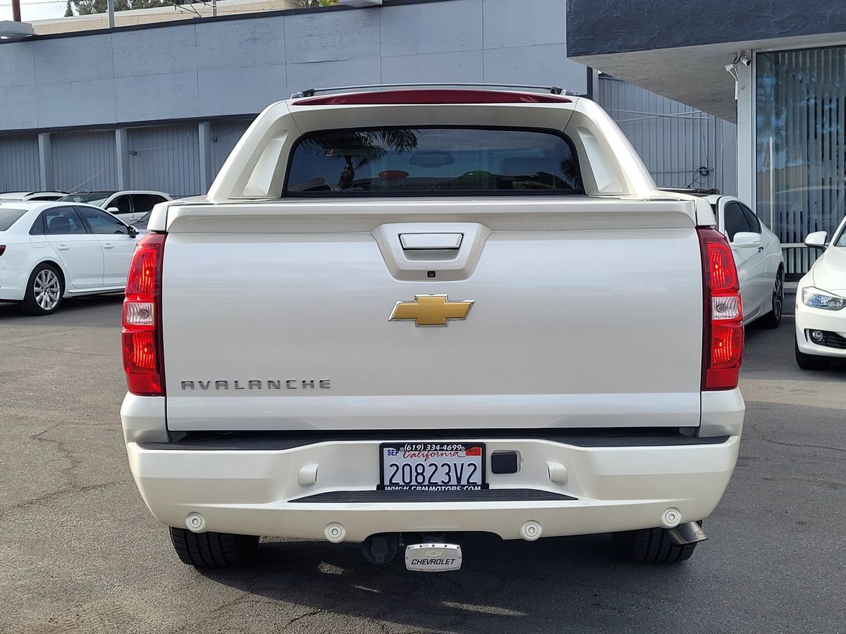 Sold 2012 Chevrolet Avalanche LTZ 4WD 5.3L CREW CAB in El Cajon