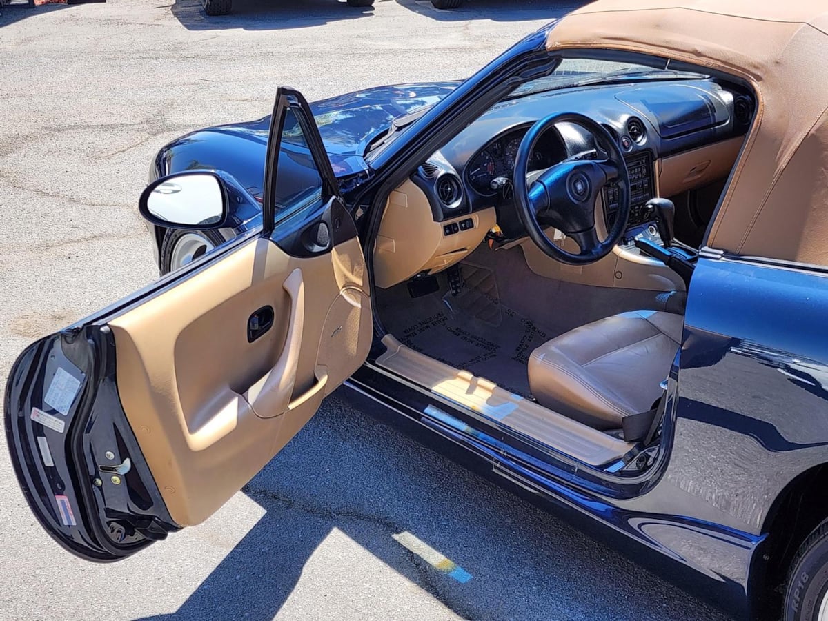 Sold 2000 Mazda MX-5 Miata LS CONVERTIBLE in El Cajon