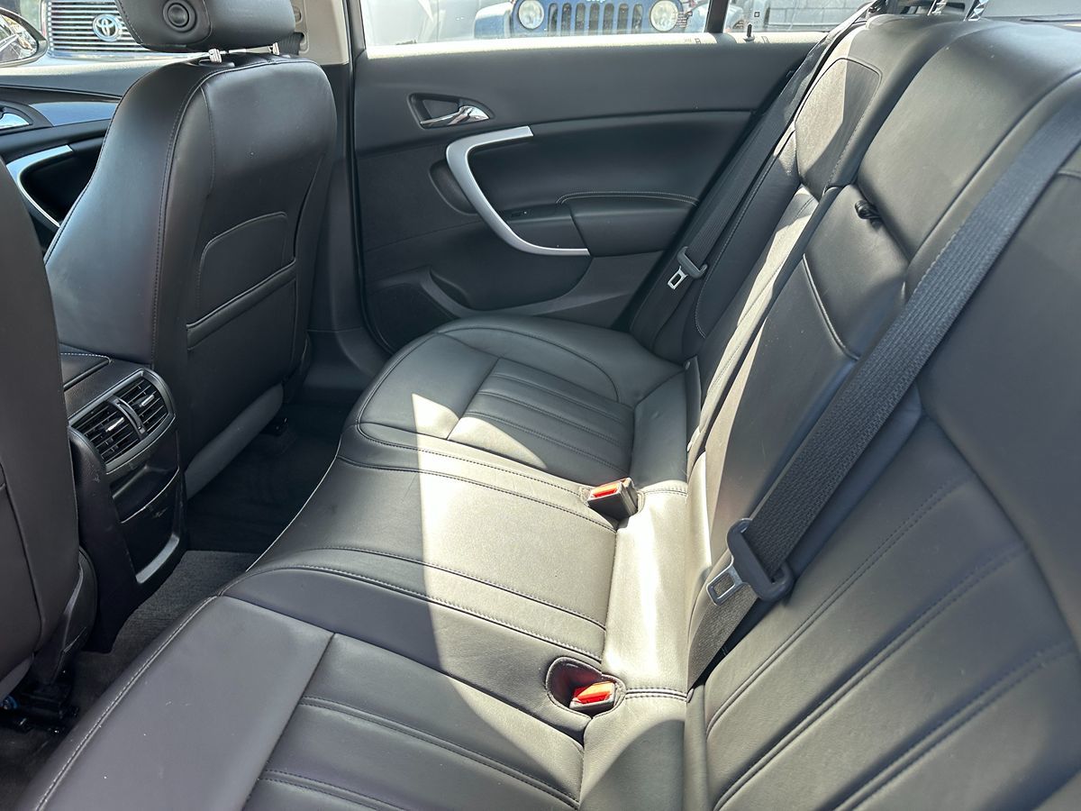 2016 Buick Regal photo 19