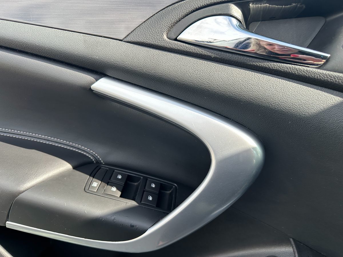 2016 Buick Regal photo 20