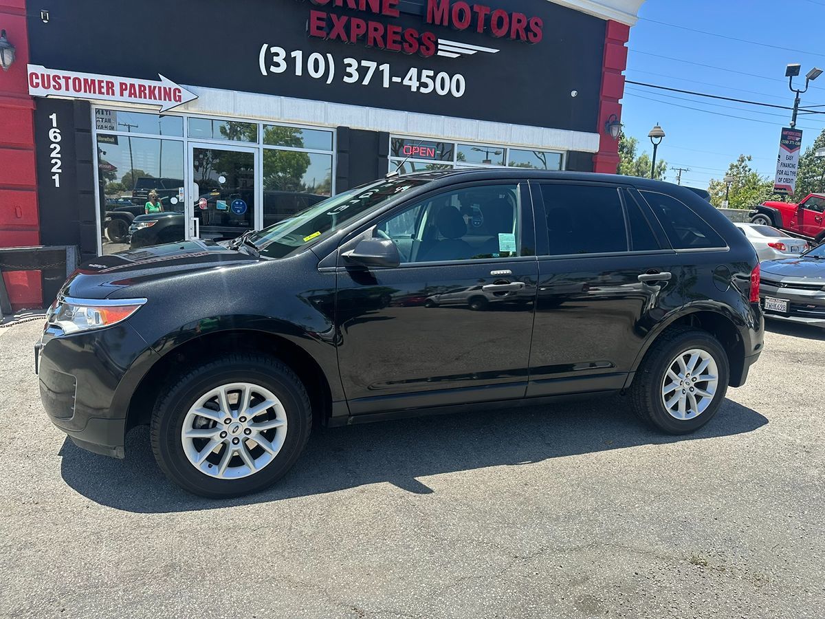 2013 Ford Edge SE photo 4