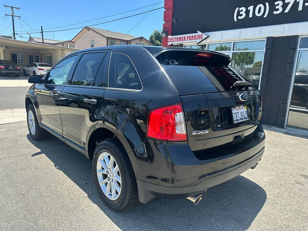2013 Ford Edge SE photo 5