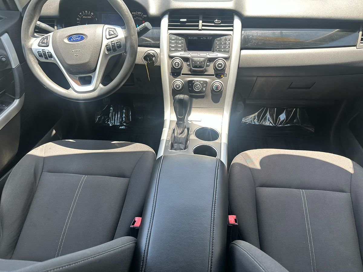 2013 Ford Edge SE photo 11