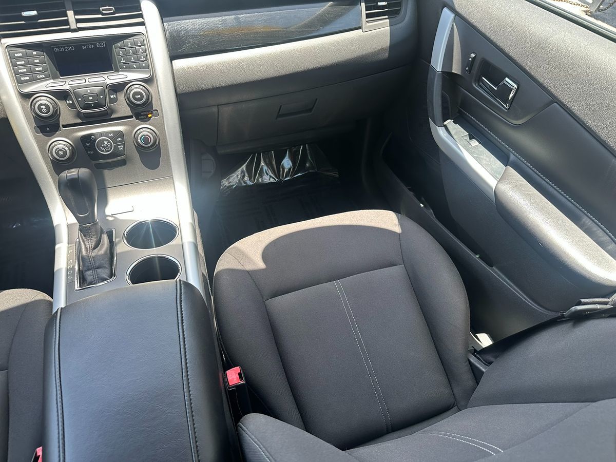 2013 Ford Edge SE photo 13
