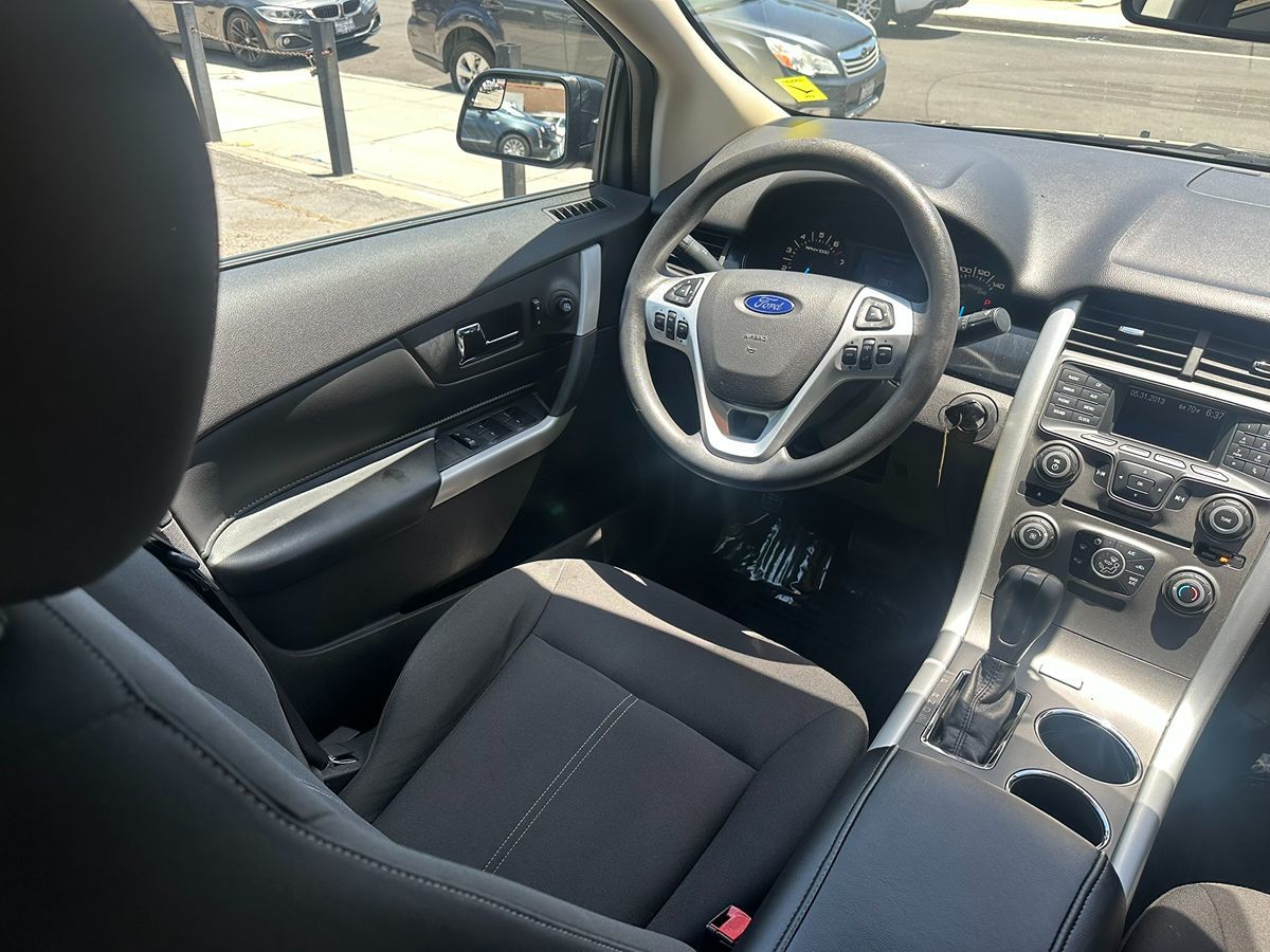 2013 Ford Edge SE photo 10