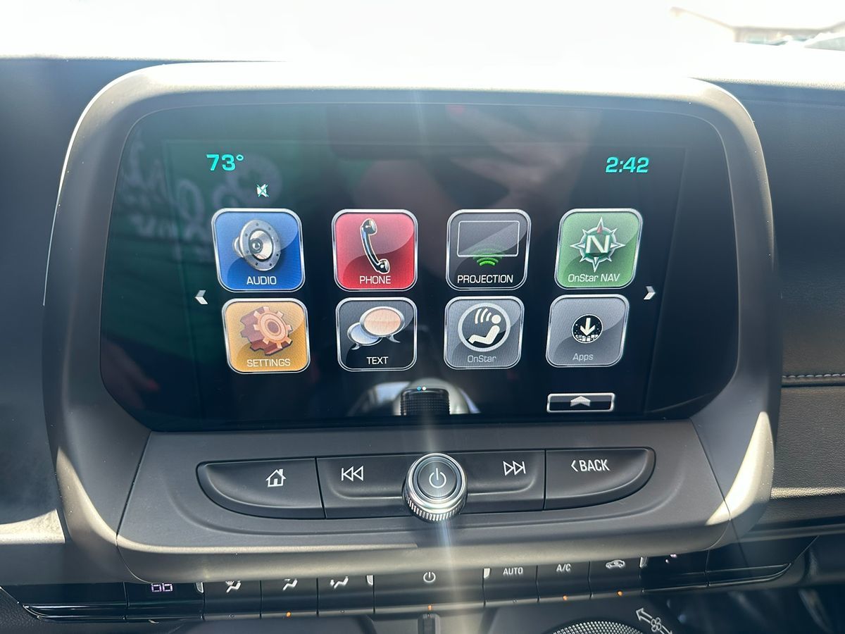 2017 Chevrolet Camaro 1LT photo 17