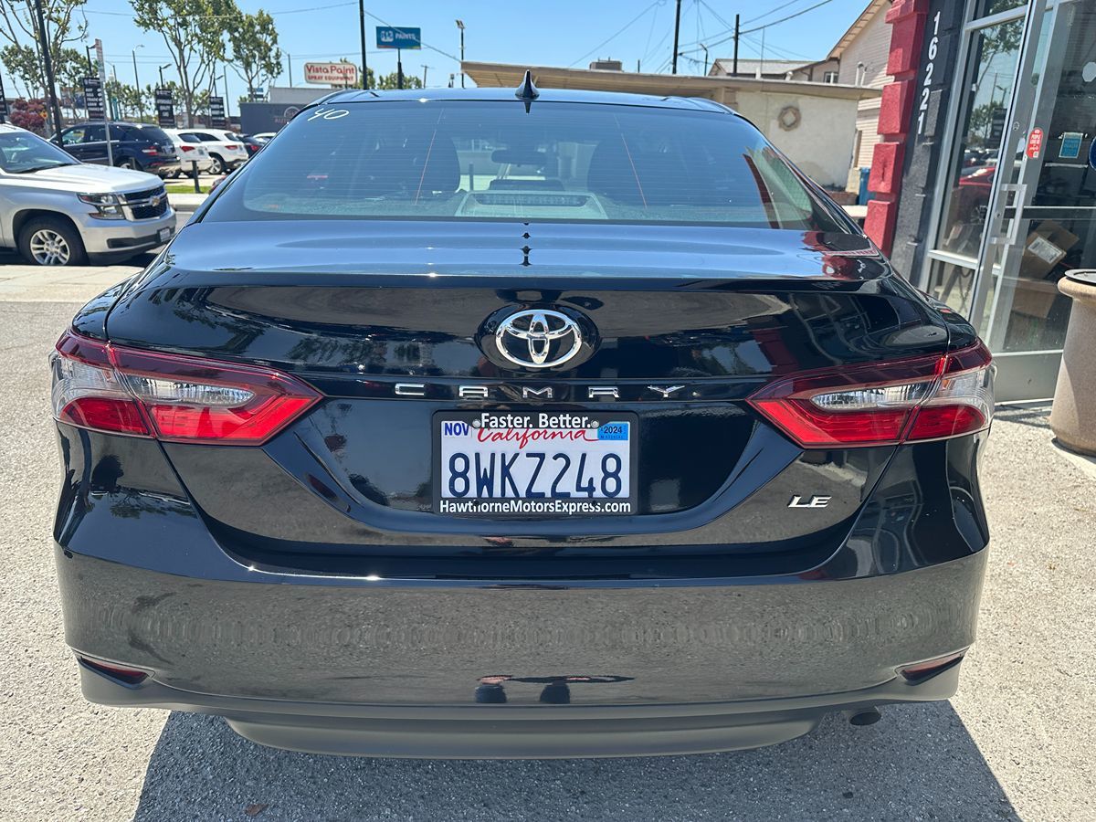 2022 Toyota Camry LE photo 5