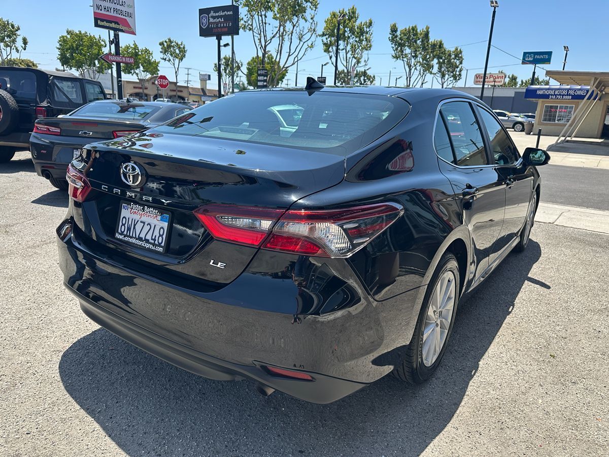 2022 Toyota Camry LE photo 6