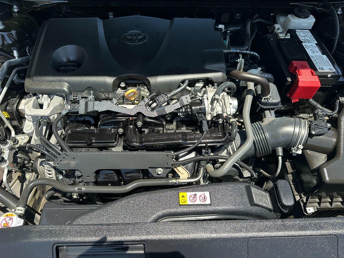 2022 Toyota Camry LE photo 21