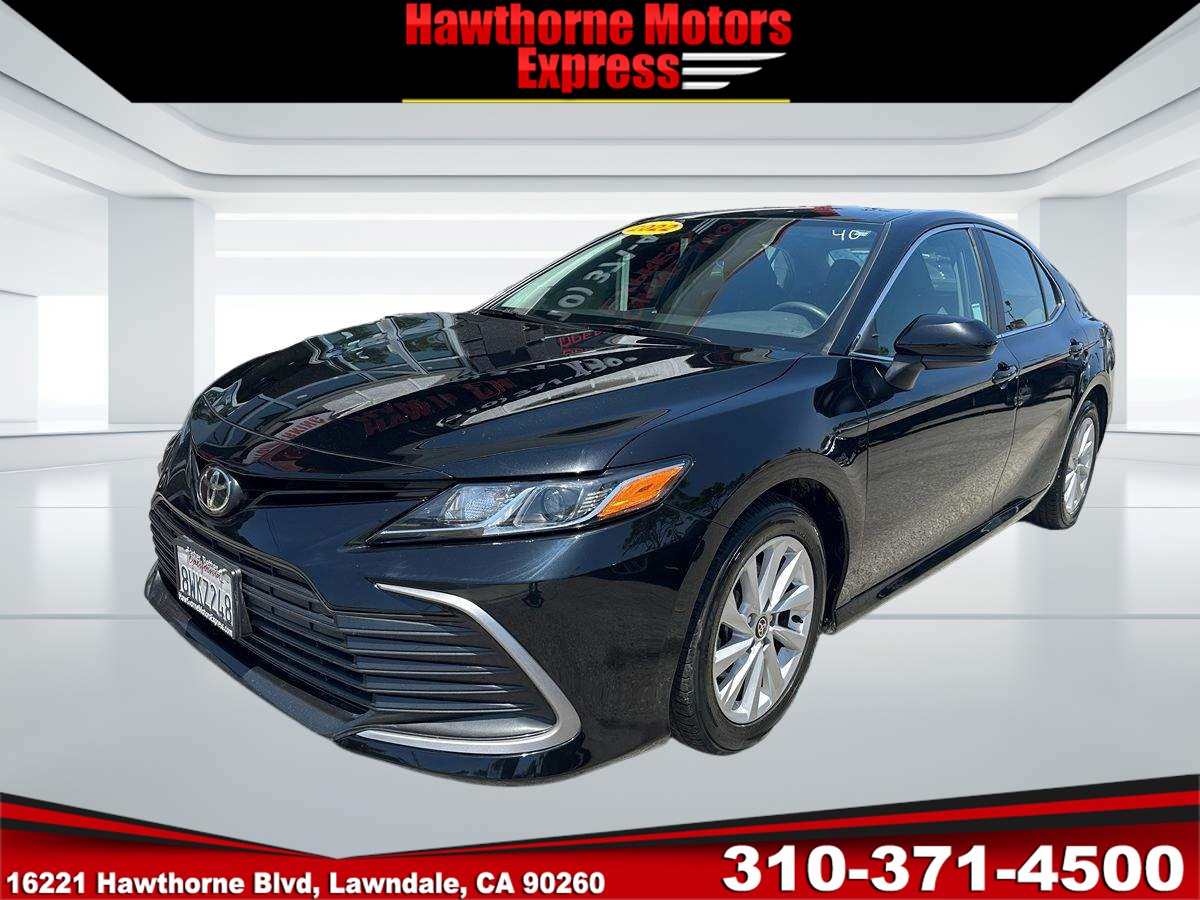 2022 Toyota Camry LE - Photo 3