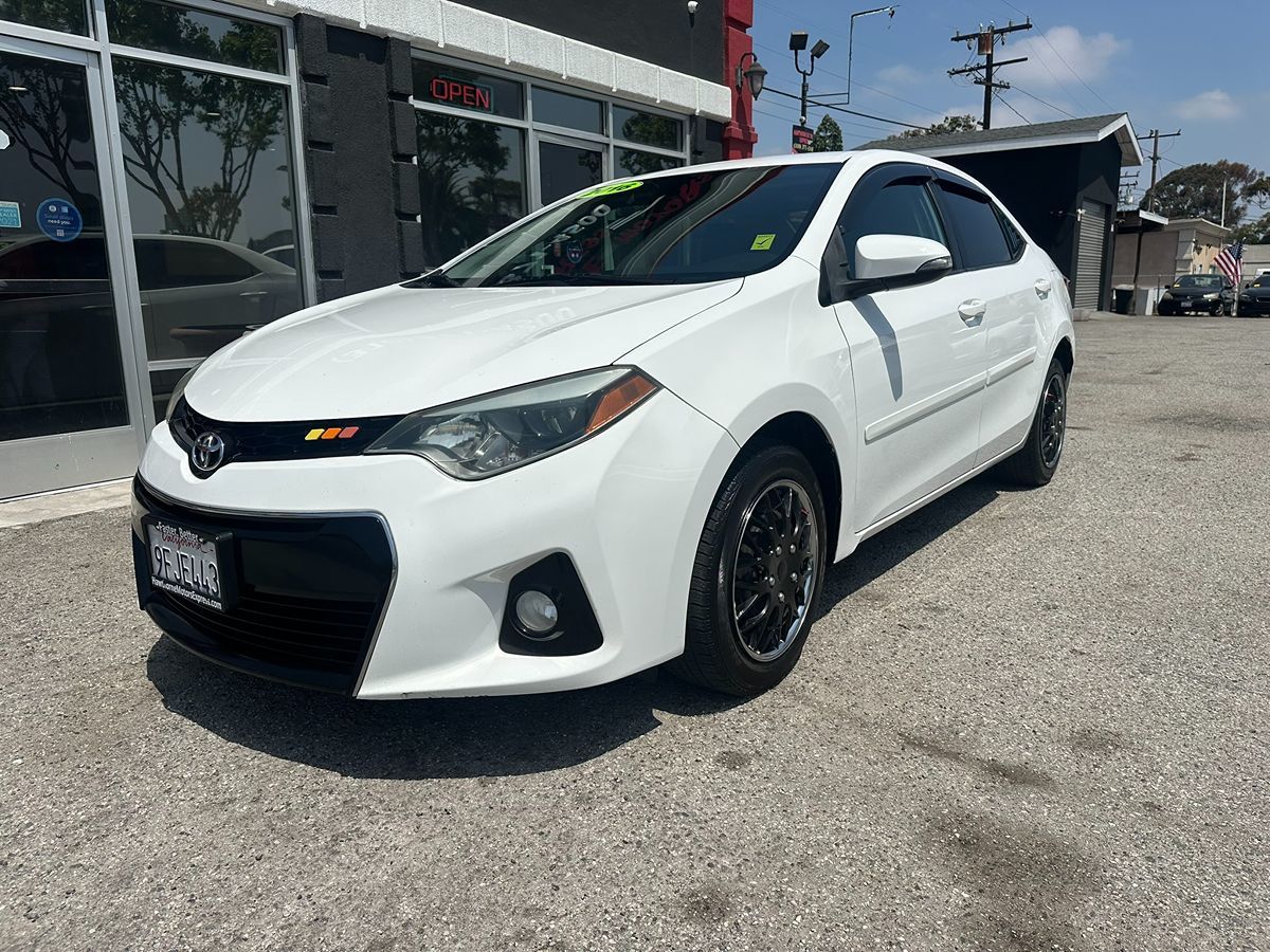 2016 Toyota Corolla S photo 3