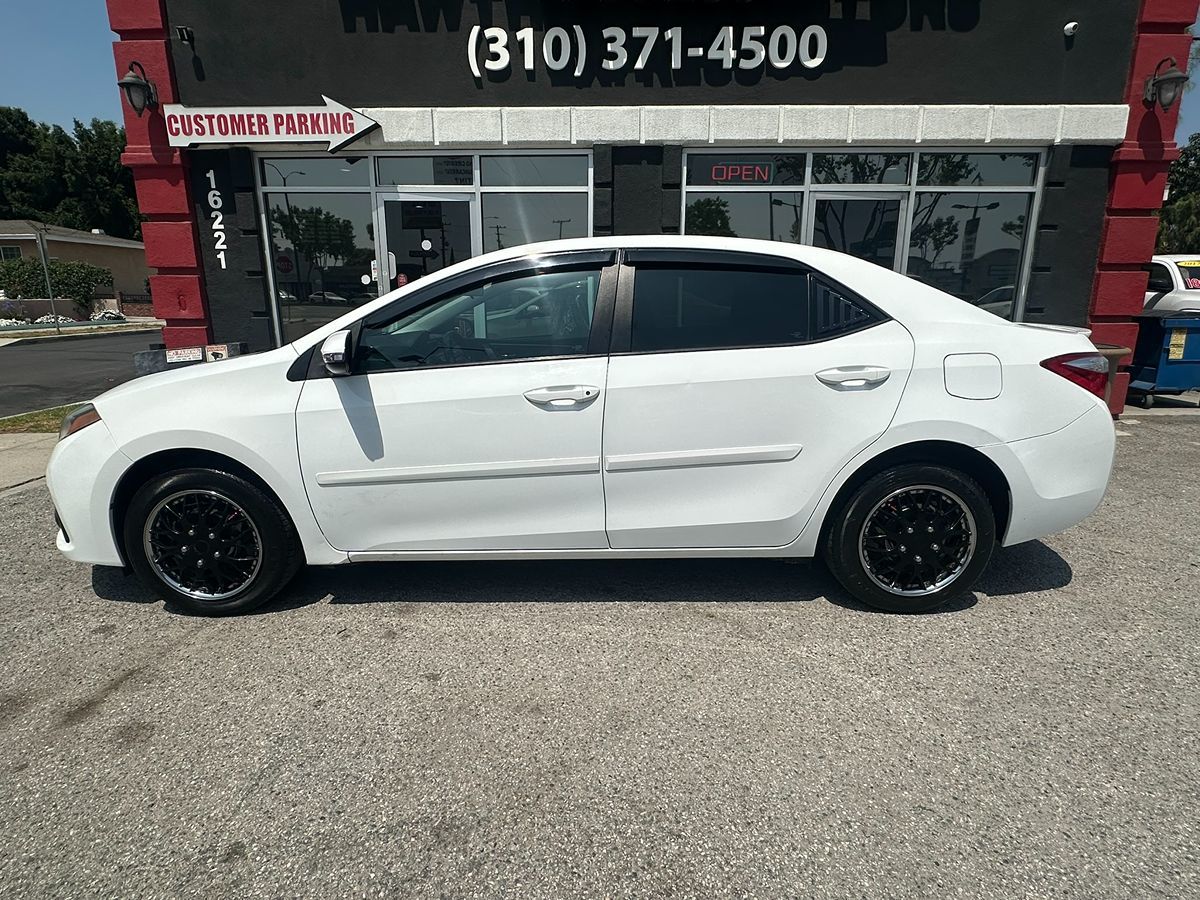 2016 Toyota Corolla S photo 4