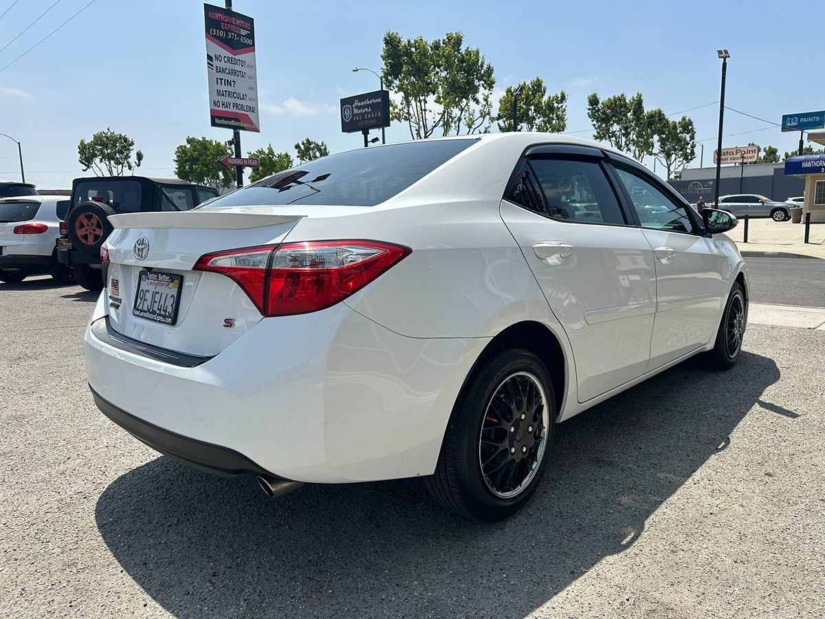 2016 Toyota Corolla S photo 7