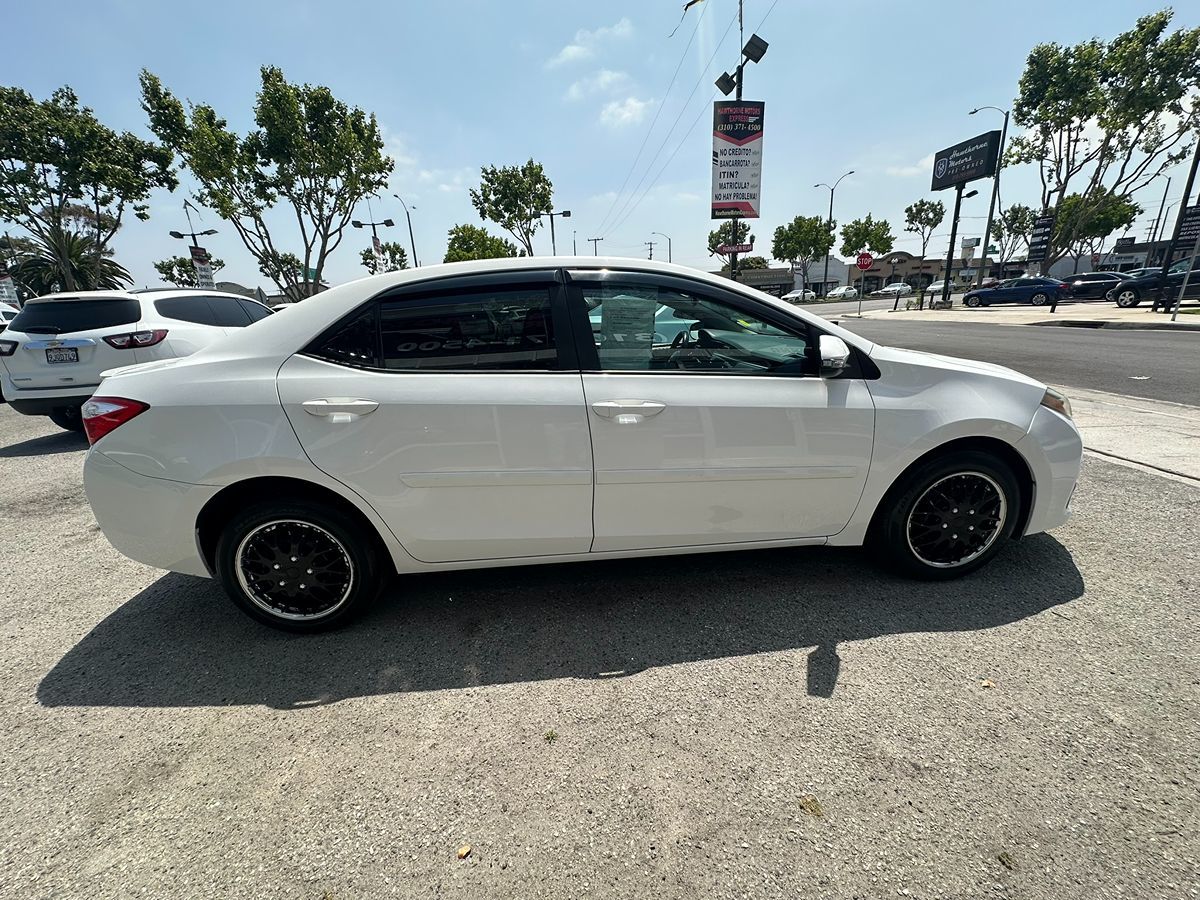 2016 Toyota Corolla S photo 8