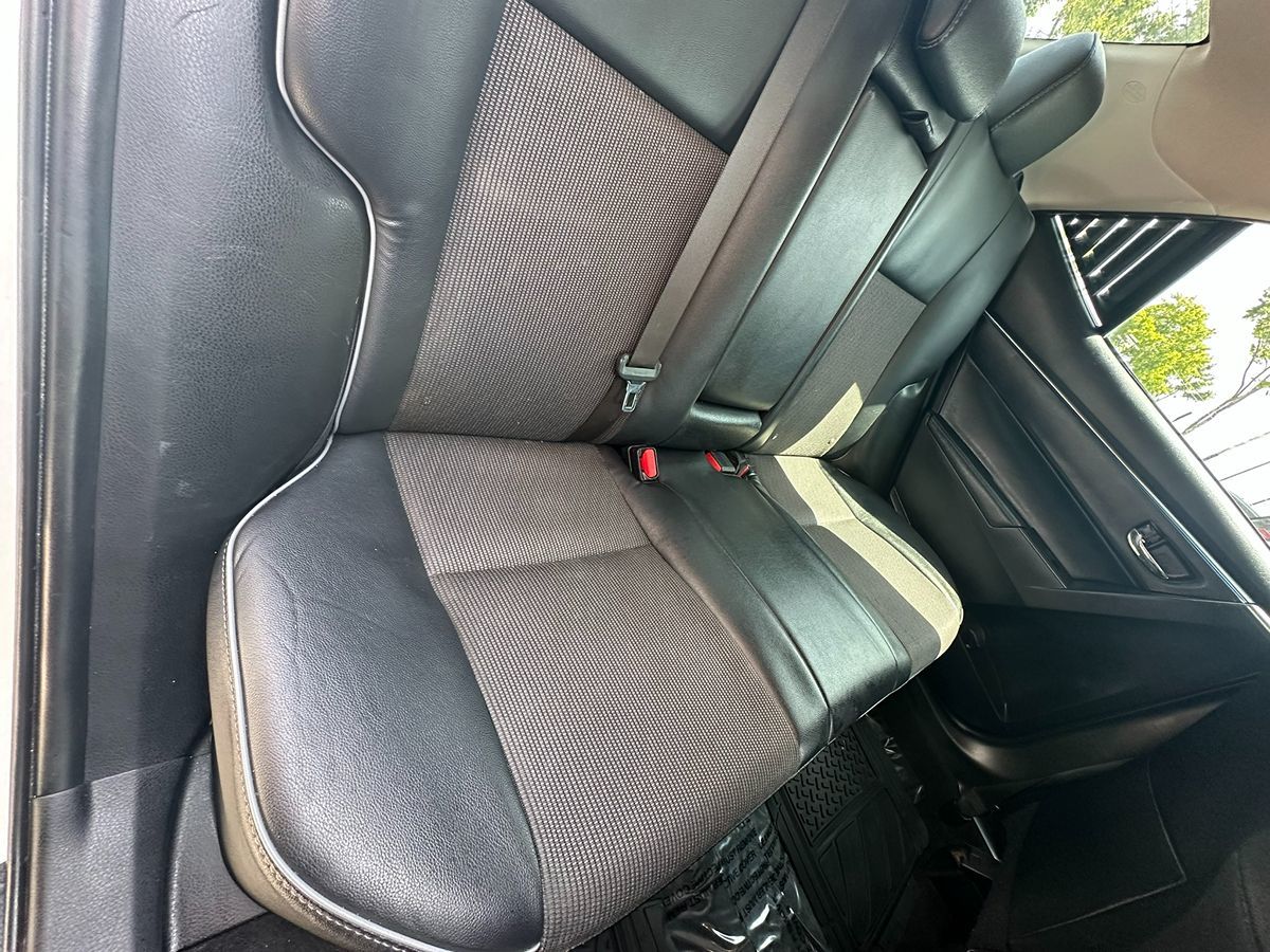 2016 Toyota Corolla S photo 18