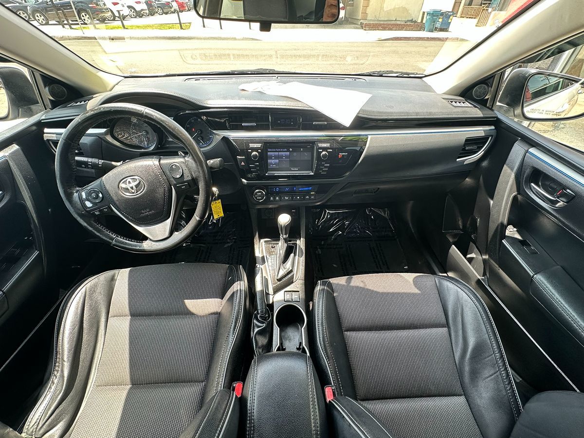 2016 Toyota Corolla S photo 11