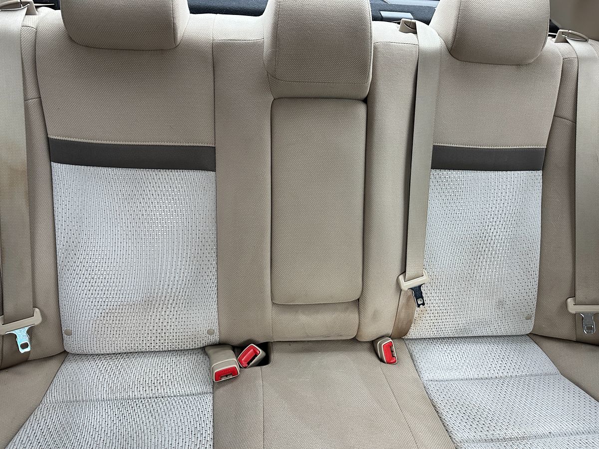 2012 Toyota Camry LE photo 13