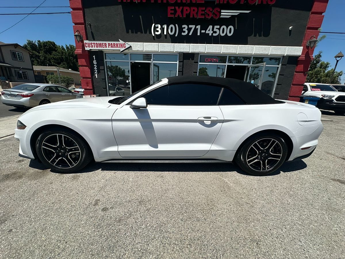2021 Ford Mustang EcoBoost Convertible photo 4